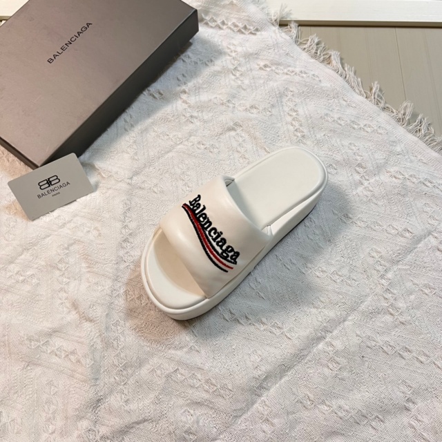 Fashion Thick Soled Casual Leather Slides