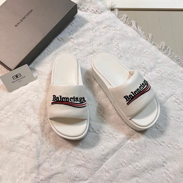 Fashion Thick Soled Casual Leather Slides