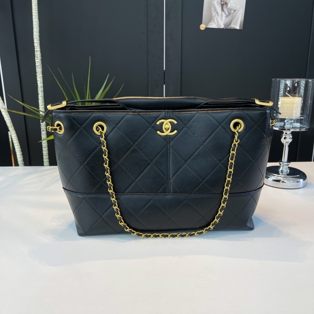Metal Logo Leather Fashion Women Handbags