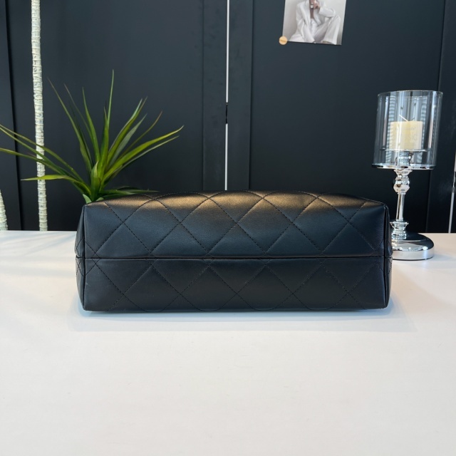 Metal Logo Leather Fashion Women Handbags
