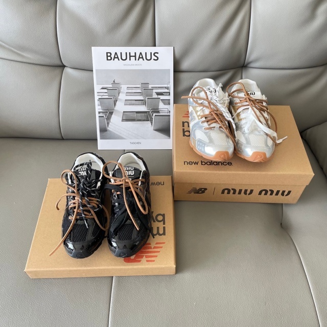 Fashion Breathable Lace-Up Women Sneakers