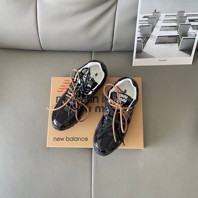 Fashion Breathable Lace-Up Women Sneakers
