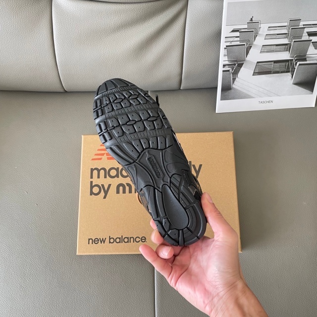 Fashion Breathable Lace-Up Women Sneakers