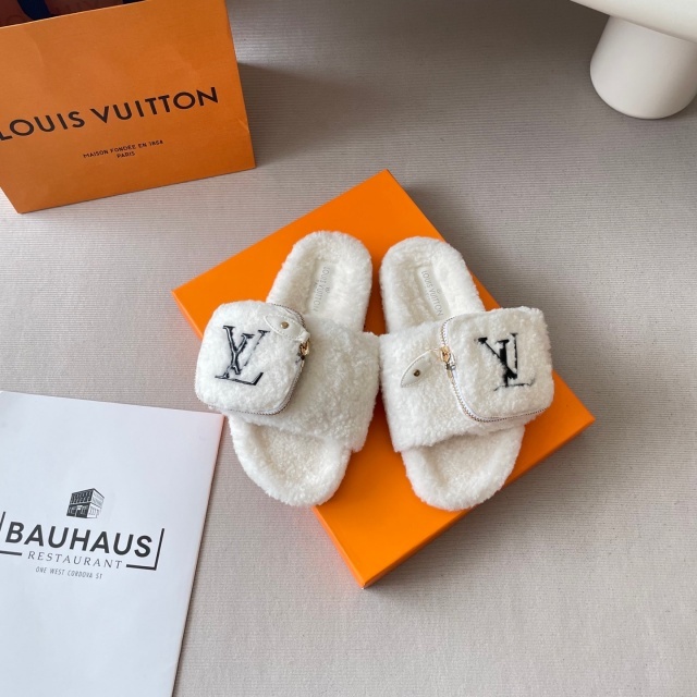 Fashion Design Winter Couple Furry Slides