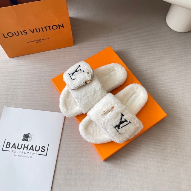 Fashion Design Winter Couple Furry Slides