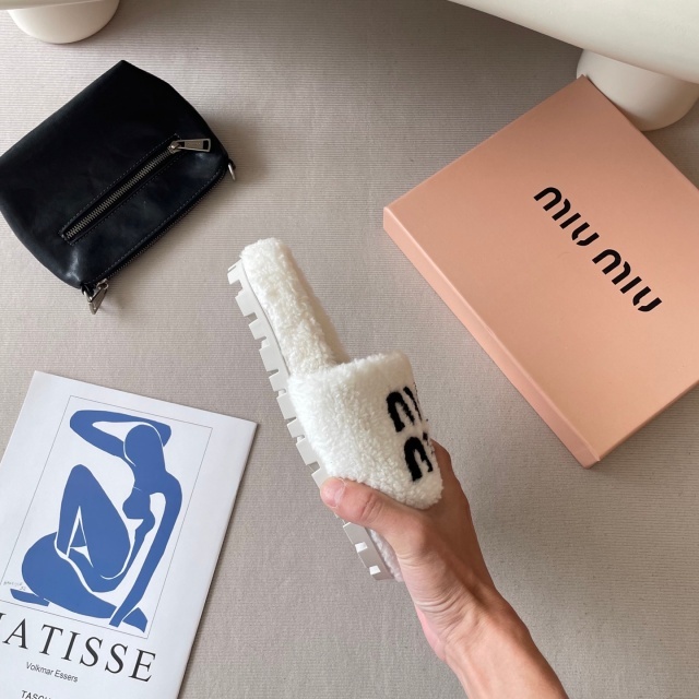 Fashion Letter Women Winter Furry Slides