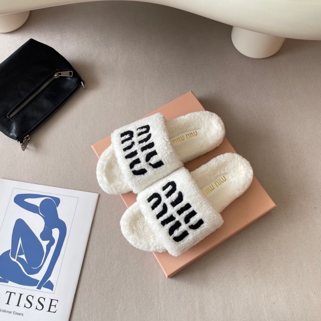 Fashion Letter Women Winter Furry Slides