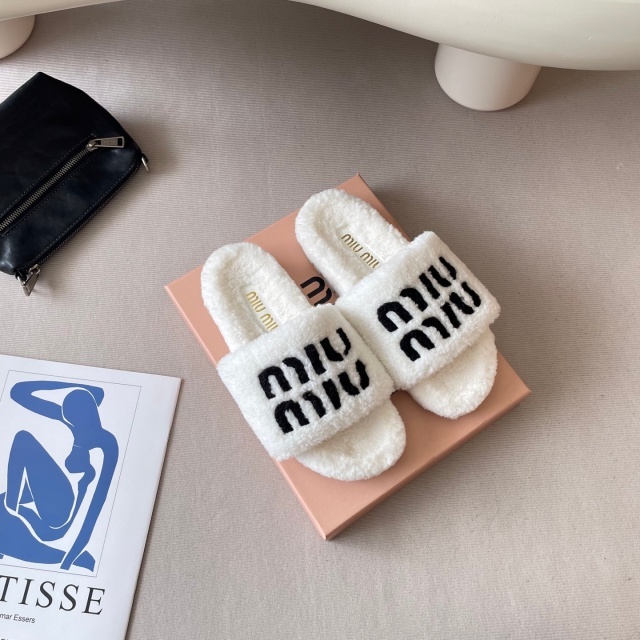 Fashion Letter Women Winter Furry Slides