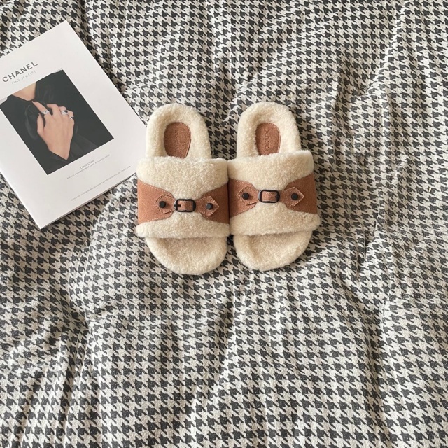 Fashion Winter Couple Furry Slippers