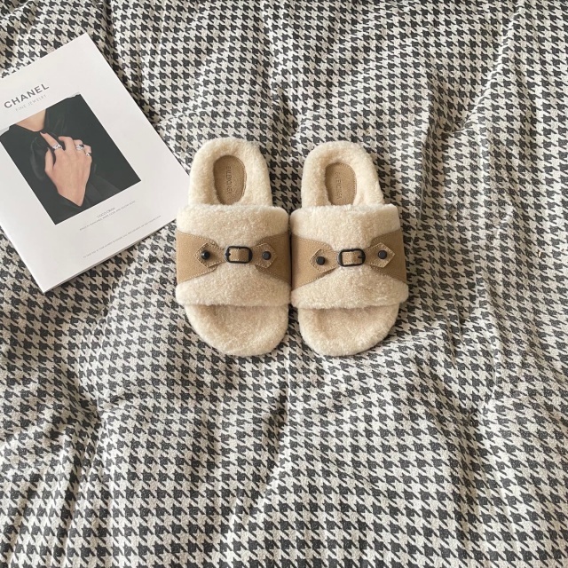 Fashion Winter Couple Furry Slippers