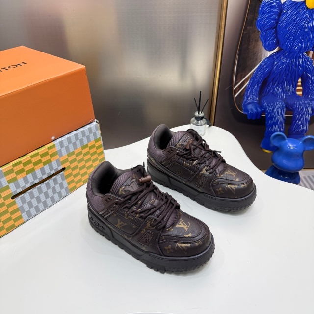 High Quality Lace-Up Trainer Sneakers