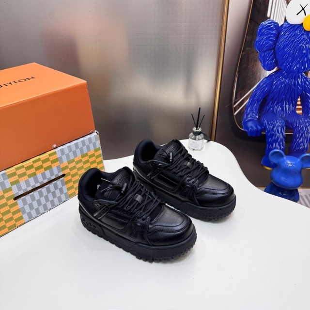 High Quality Lace-Up Trainer Sneakers