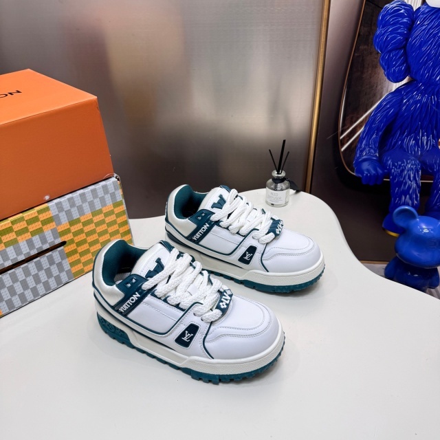 High Quality Lace-Up Trainer Sneakers