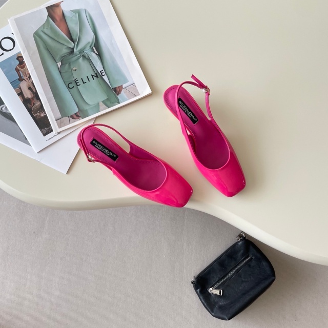 Special Heeled Round Toe Women Sandals