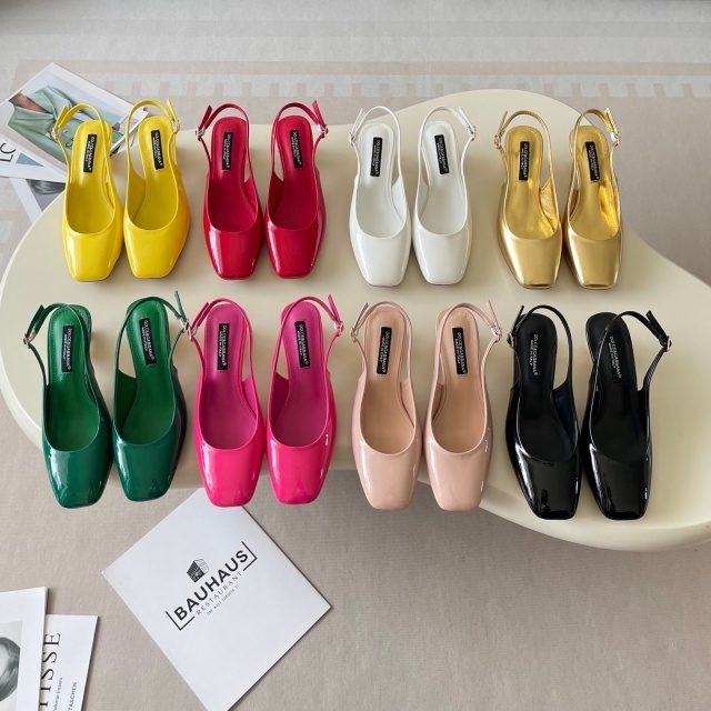 Special Heeled Round Toe Women Sandals