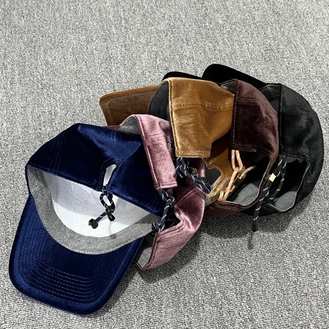 Fashion Design Unisex Velvet Baseball Caps