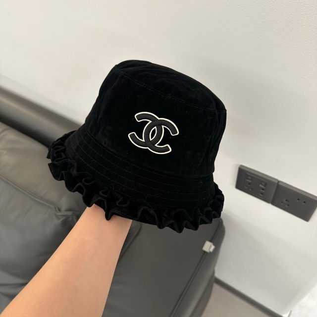 Fashion Embroidery Ruched Suede Bucket Hats