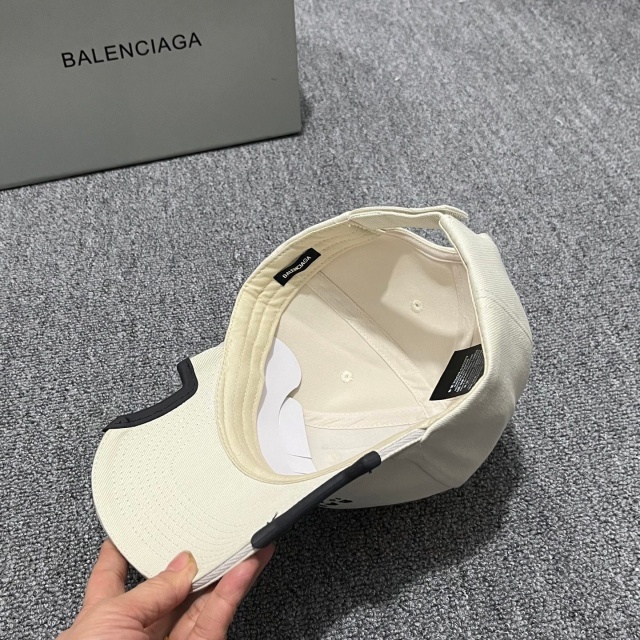Fashion Cut Out Unisex Baseball Caps