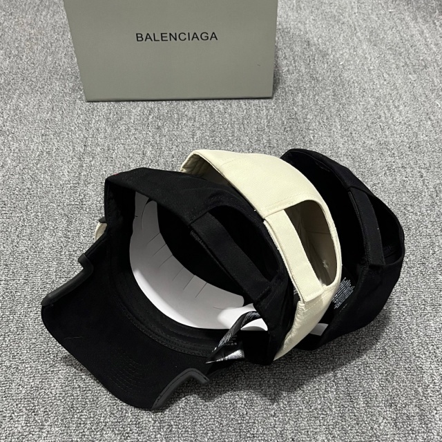 Fashion Cut Out Unisex Baseball Caps