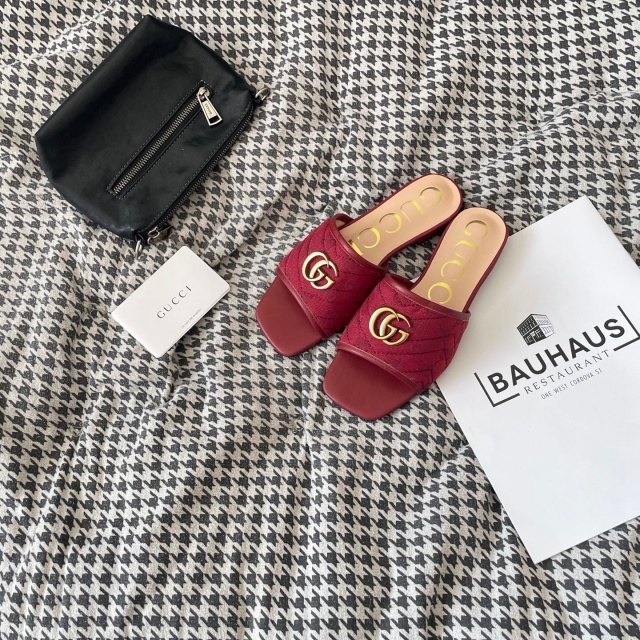 Fashion Metal Logo Women Flat Slides