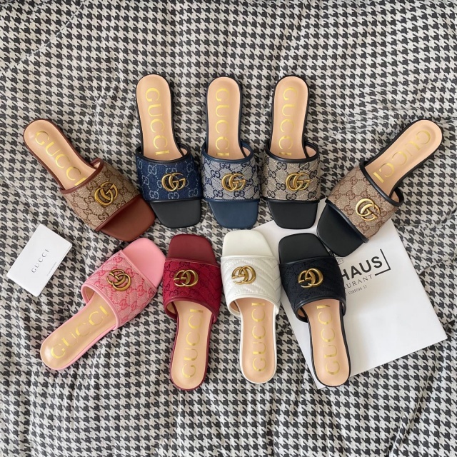 Fashion Metal Logo Women Flat Slides