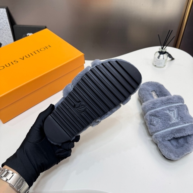 Luxury Fashion Design Winter Furry Slides