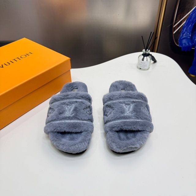 Luxury Fashion Design Winter Furry Slides