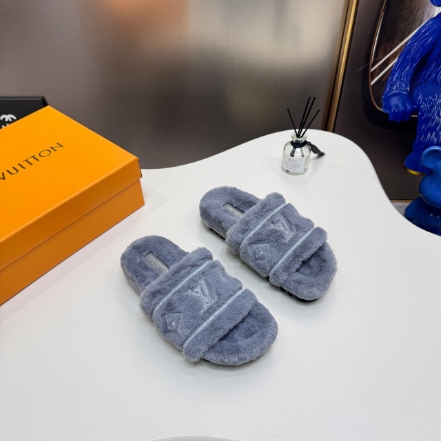 Luxury Fashion Design Winter Furry Slides
