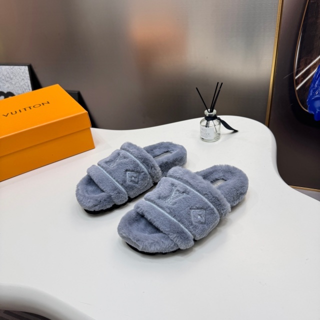 Luxury Fashion Design Winter Furry Slides