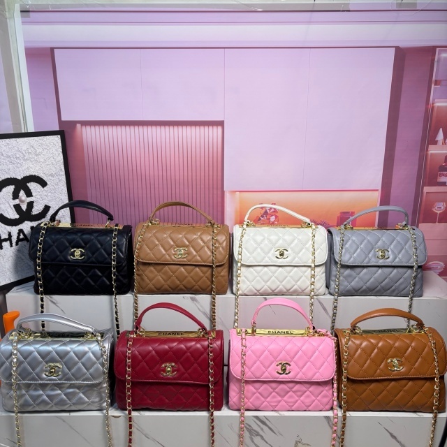 Fashion Metal Logo Leather Messenger Bags