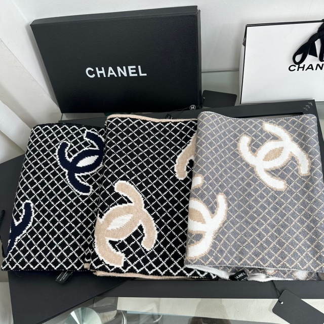 Luxury Fashion Logo Printed Wool Scarf