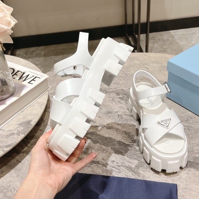 Fashion Logo Thick-Soled Hollow Out Sandals
