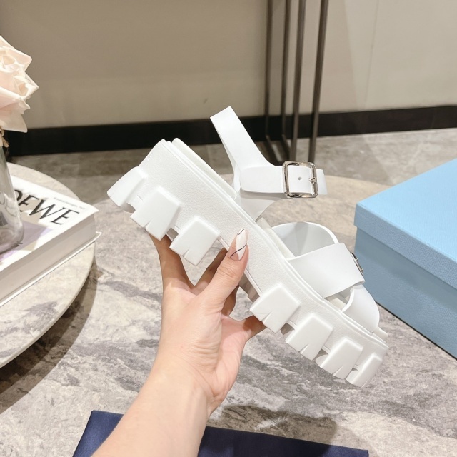 Fashion Logo Thick-Soled Hollow Out Sandals