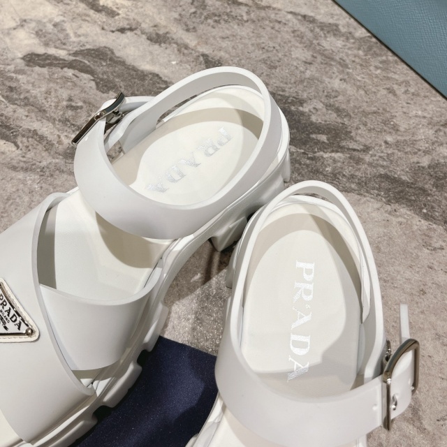 Fashion Logo Thick-Soled Hollow Out Sandals