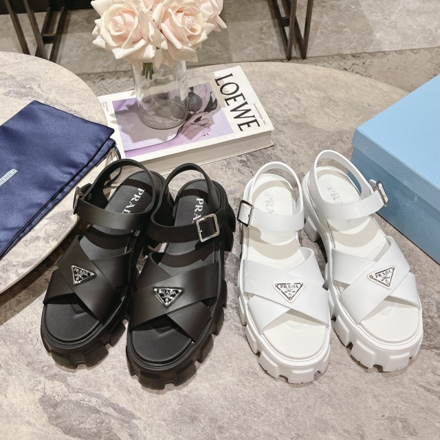 Fashion Logo Thick-Soled Hollow Out Sandals