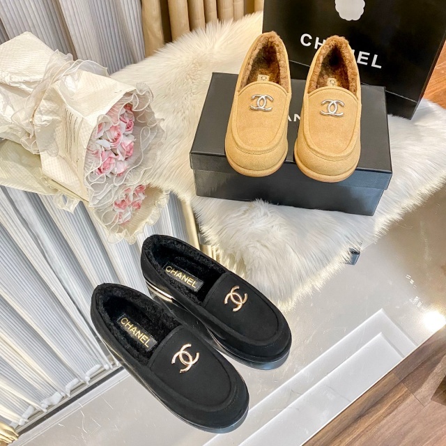 Fashion Metal Logo Winter Furry Loafers Shoes