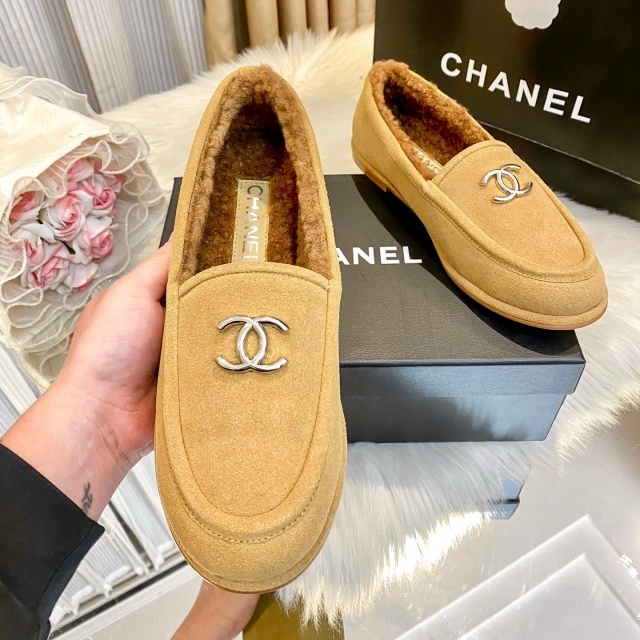 Fashion Metal Logo Winter Furry Loafers Shoes