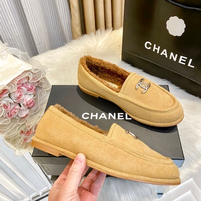Fashion Metal Logo Winter Furry Loafers Shoes