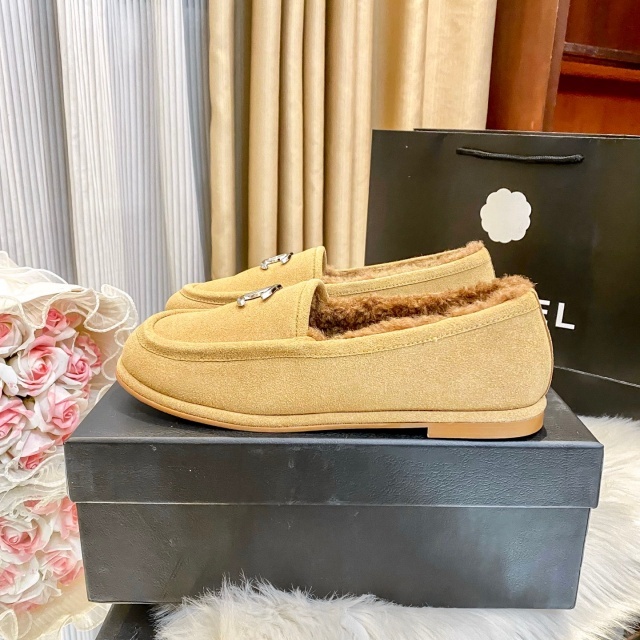 Fashion Metal Logo Winter Furry Loafers Shoes