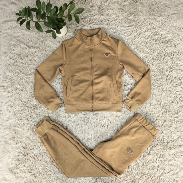 Fashion Embossing Long Sleeve Tracksuit Set