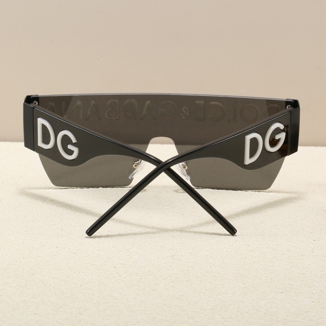 Large Frame Luxury Design Glasses