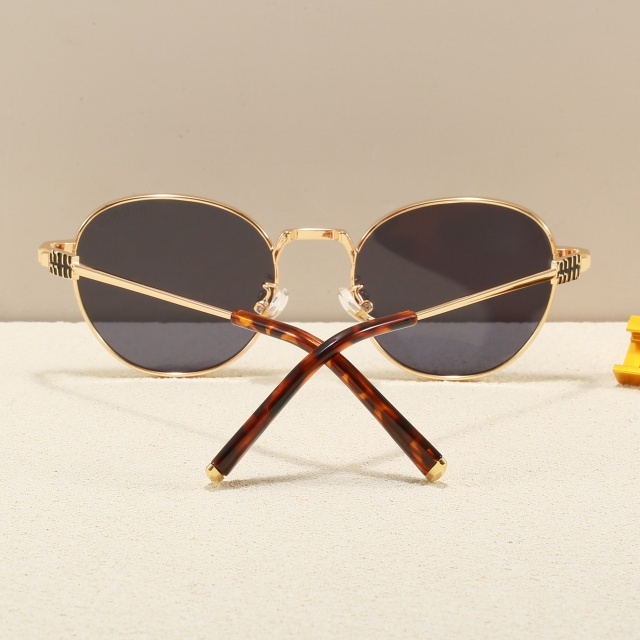 Oval Metal Frame Luxury Glasses
