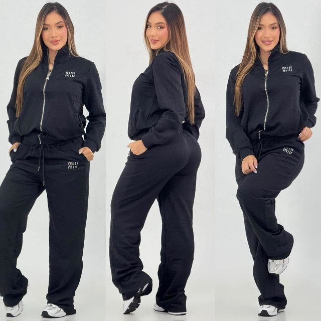 Fashion Embroidery Embossing Zipper Tracksuit Set