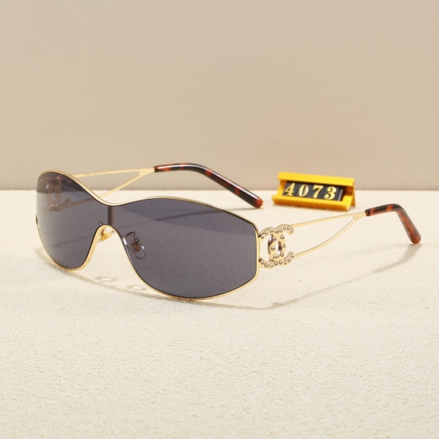 One Piece Hollow Out Luxury Glasses