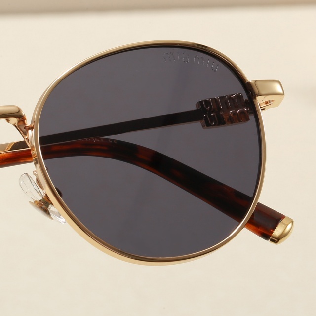Oval Metal Frame Luxury Glasses