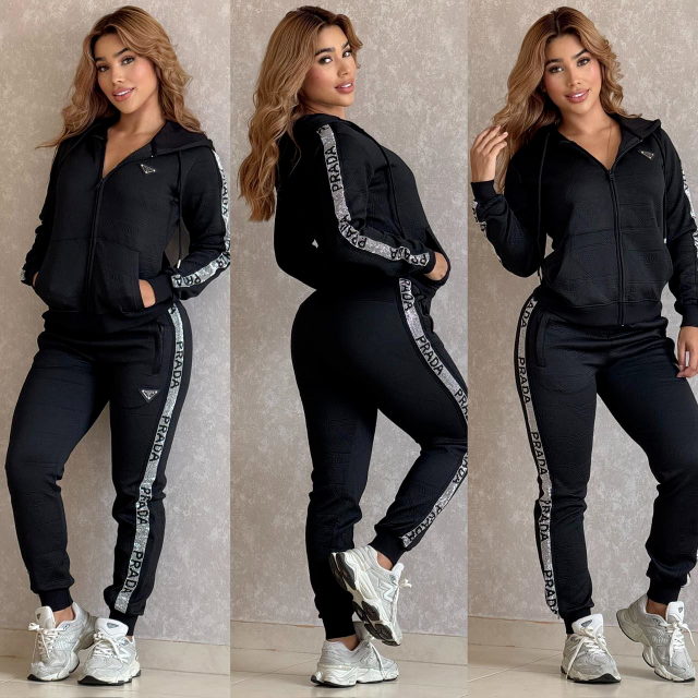 Fashion Jacquard Zipper Hooded Women Tracksuit