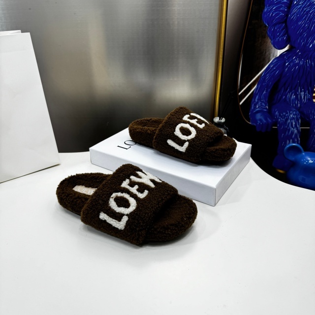 Fashion Women Luxury Furry Slippers