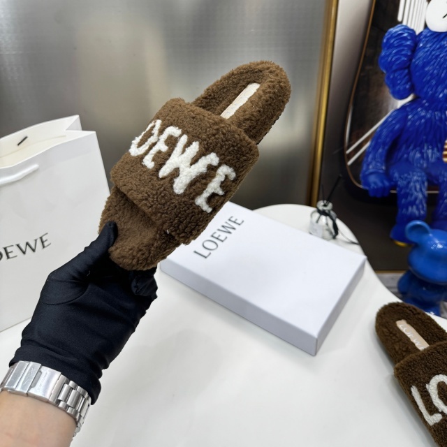 Fashion Women Luxury Furry Slippers
