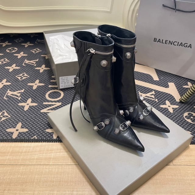 Luxury Fashion Leather Pointed Toe Martin Boots