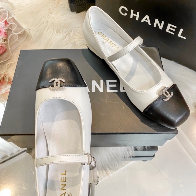 Rhinestones Fashion Leather Flat Shoes